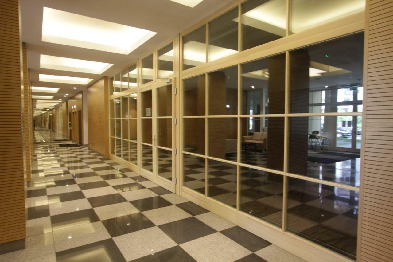 Dom Pomocy Studentom Hostel Varşovia Exterior foto